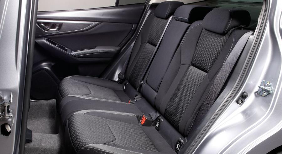 Интерьер Subaru Impreza G4 2016 года  (JP) (фото 4 из 23)